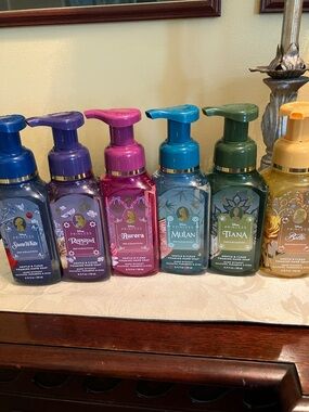 🌹Bath & Body Works x Disney Princess  foaming hand soaps bundle NWT